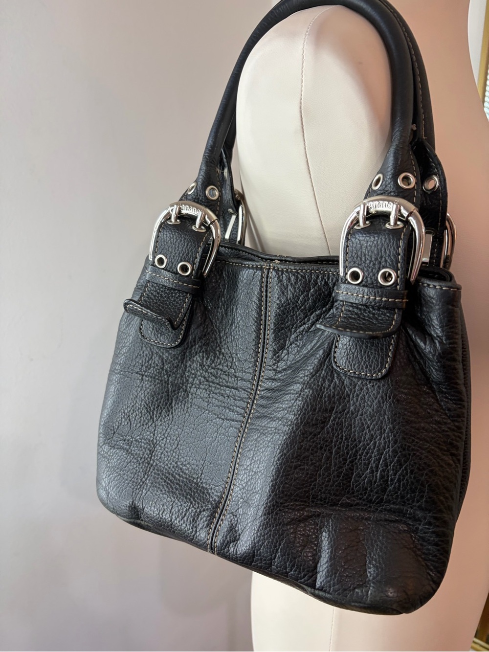 Y2K Tignanello Black Leather Shoulder Bag with Silver Hardware - Picture 2 of 13